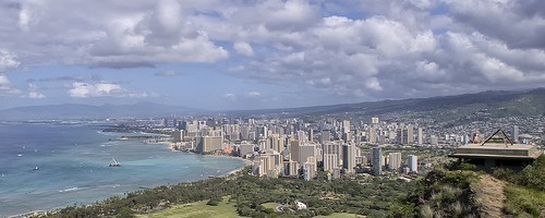 View of Downtown Honolu from Diamond Head - Photo: snowpeak, used under Creative Commons License (By 2.0)