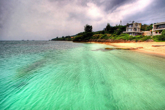 Okinawa, Japan - Photo: Kabacchi via Flicker, used under Creative Commons License (By 2.0)