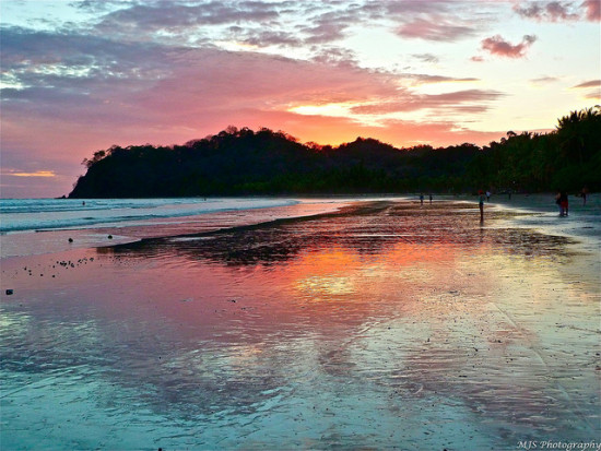 Playa Samara, Costa Rica - Photo: Marissa Strniste via Flickr, used under Creative Commons License (By 2.0)